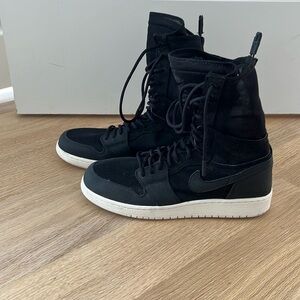 Womens Air Jordan mesh lace up sneaker/boot